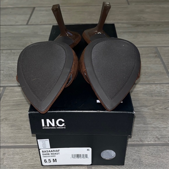 INC International Concepts Basaariaf 2 3/4” heel in Dark Roast Color size 6.5 - Picture 8 of 9